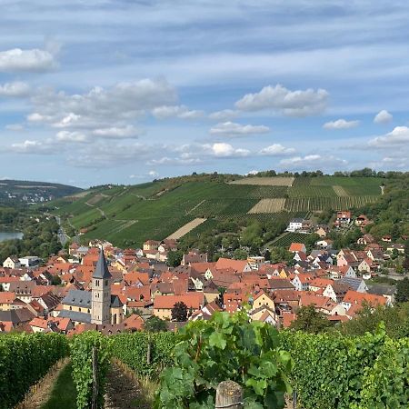 Neues Inserat, modernes Penthouse, nahe Würzburg Exterior foto