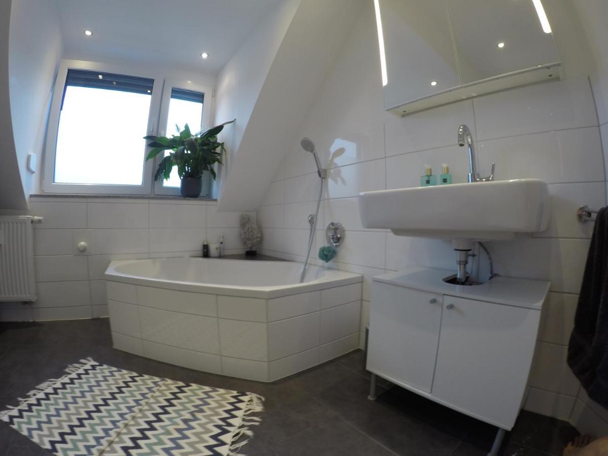 Neues Inserat, modernes Penthouse, nahe Würzburg Exterior foto